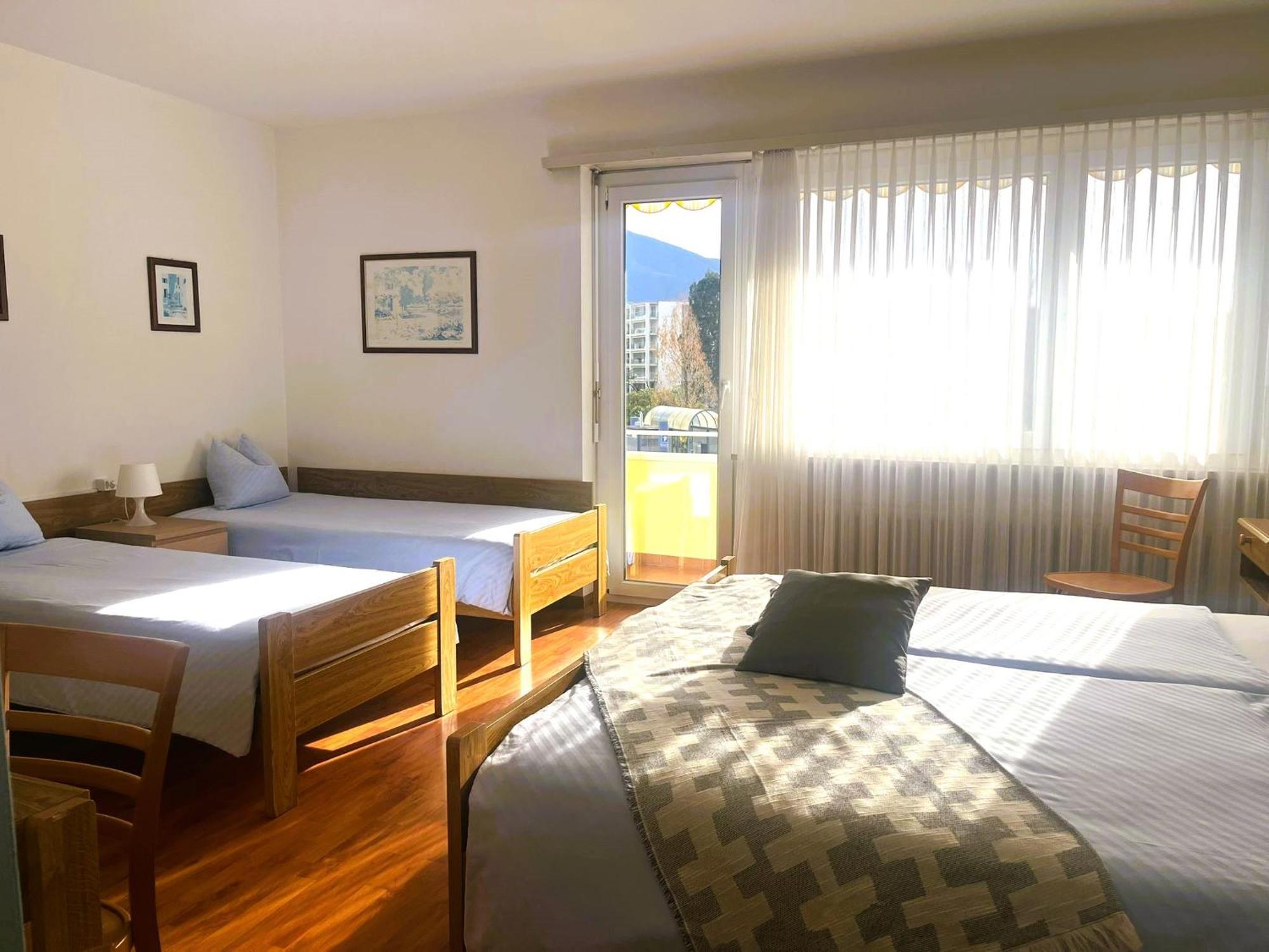 Hotel Rondinella Locarno Pokoj fotografie